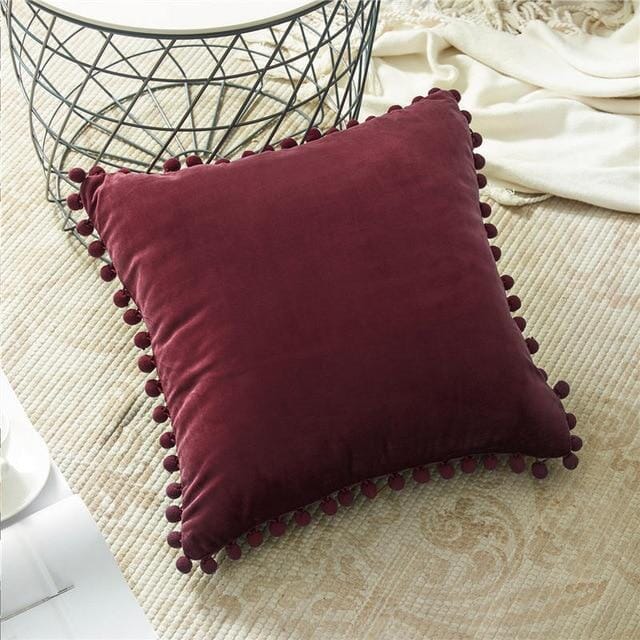 Capas de Almofadas de Veludo e Franja Pompom Capa Veludo Artificio Lar 45cm x 45cm Burgundy