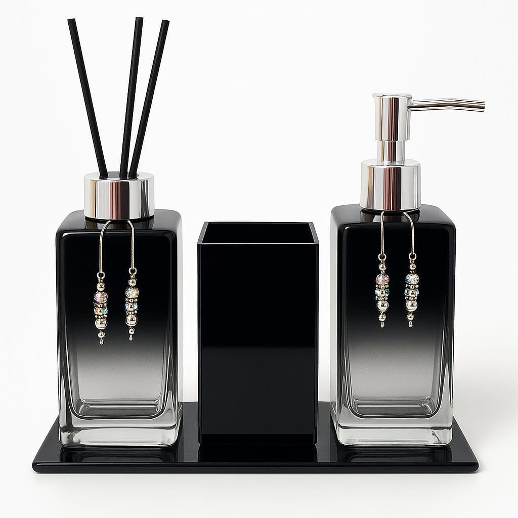 Kit Lavabo Luxo Sabonete Líquido Troover C/ Porta Escovas e Aromatizante Kit Lavabo Luxo Sabonete Líquido Troover C/ Porta Escovas e Aromatizante Artificio Lar Preto Degrade C/ Prata A Pronta Entrega