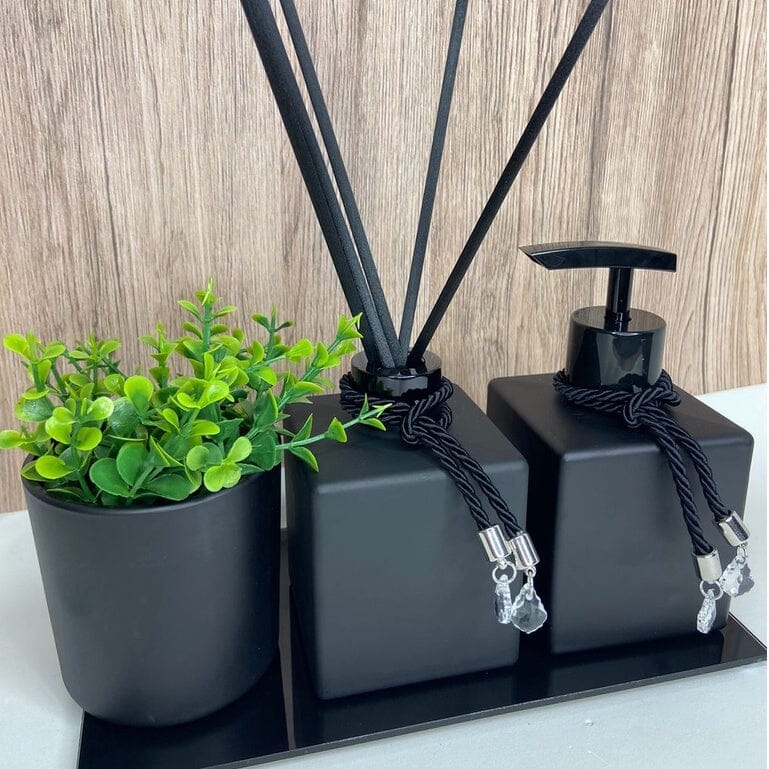 Kit Lavabo/Banheiro Preto - Trooth 4 Peças Bandeja + Pingente + Varetas Kit Lavabo/Banheiro Preto - Trooth 4 Peças Bandeja + Pingente + Varetas Artificio Lar