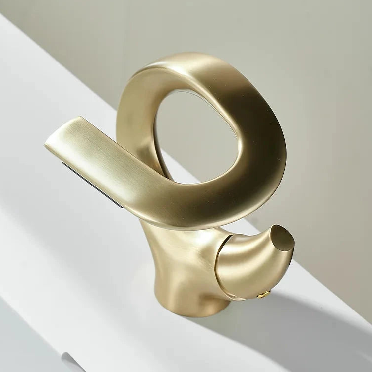 TOLM Basin faucet brass waterfall bathroom basin hot and cold mixer faucet single handle crane chrome mixer faucet Artificio Lar