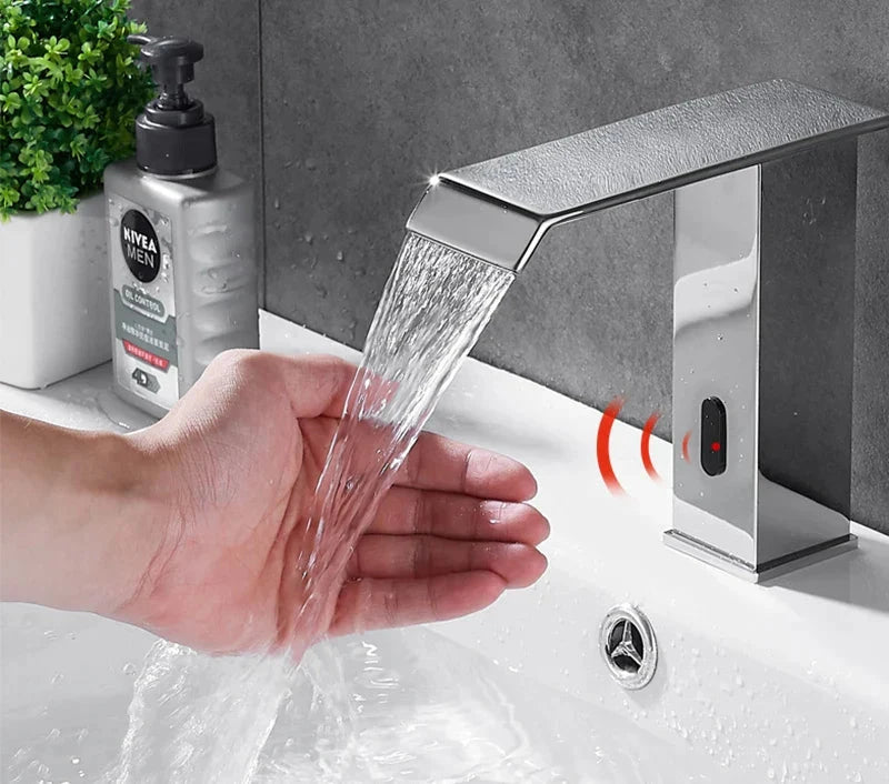 Torneira Automática Banheiro Com Sensor Lavatório AutoClean Torneira Automática Banheiro Com Sensor Lavatório AutoClean Artificio Lar