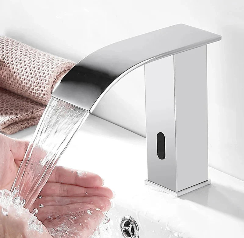 Torneira Automática Banheiro Com Sensor Lavatório AutoClean Torneira Automática Banheiro Com Sensor Lavatório AutoClean Artificio Lar Cromado A Baixa Á Pronta Entrega