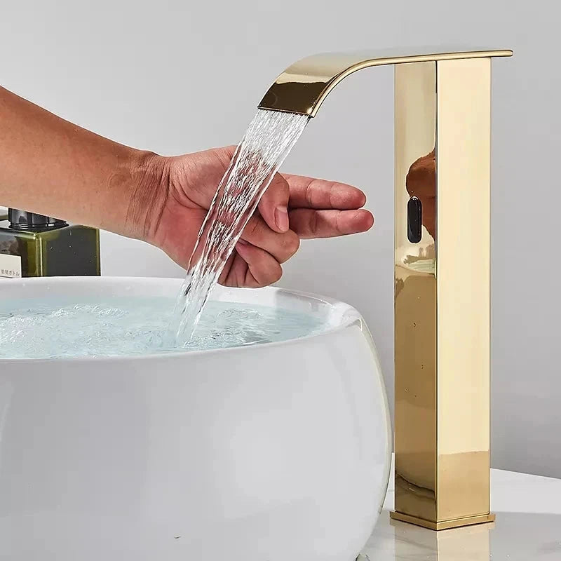 Torneira Automática Banheiro Com Sensor Lavatório Touch Clean Torneira Automática Banheiro Com Sensor Lavatório Touch Clean Artificio Lar Dourado Alta