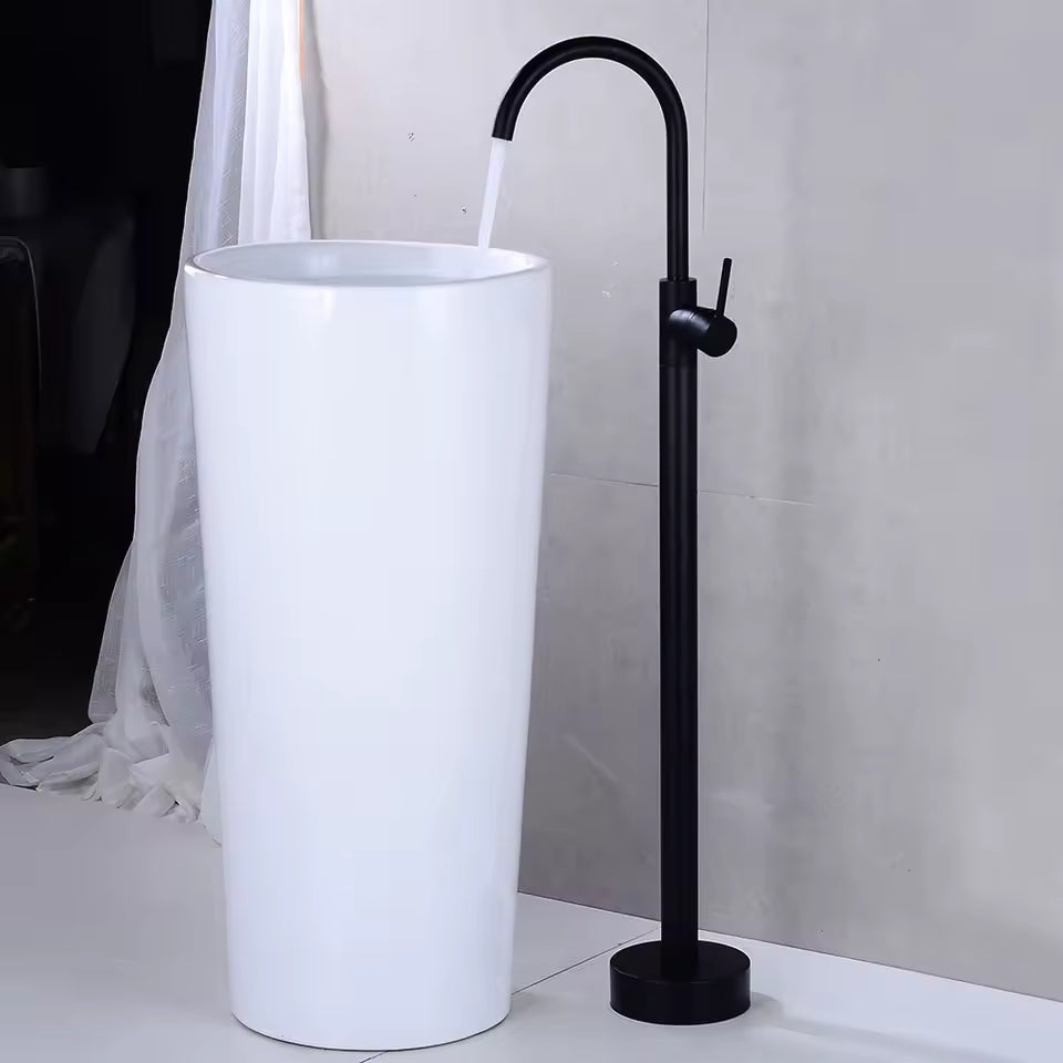 Torneira Banheiro de Piso Tall Torneira Banheiro de Piso Tall Artificio Lar