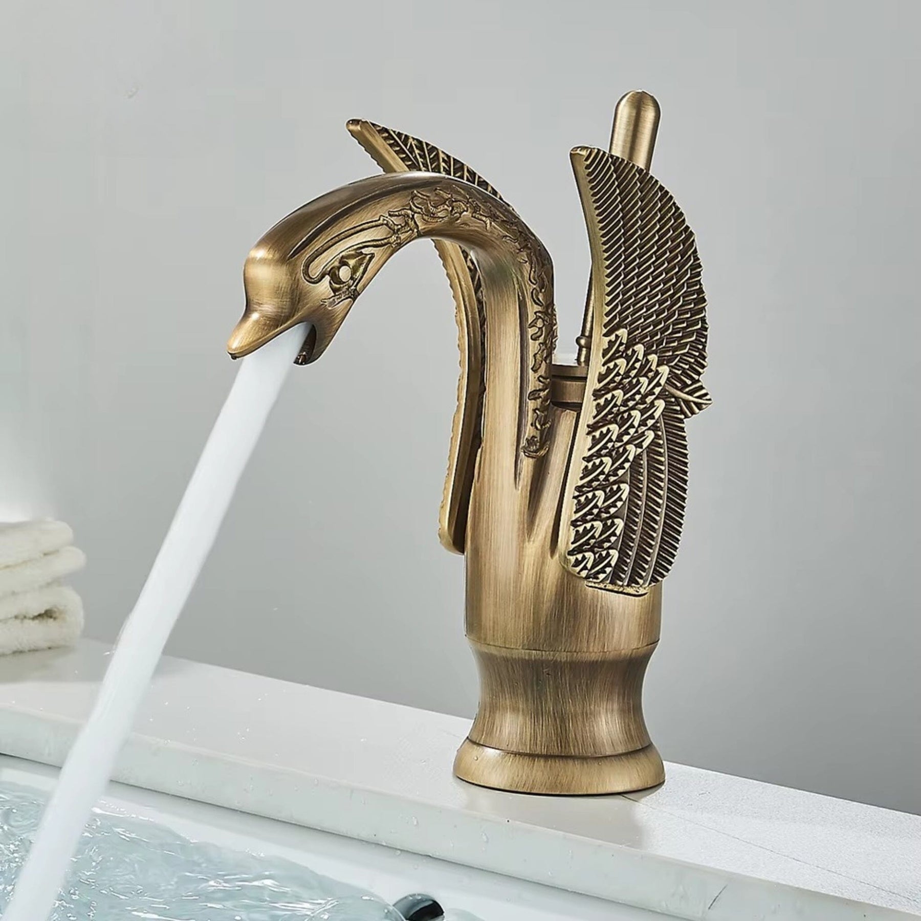 Torneira Cisne Dourada Monocomando Para Banheiro Lavabo torneira cisne monocomando banheiro Artificio Lar Bronze Antigo Baixa