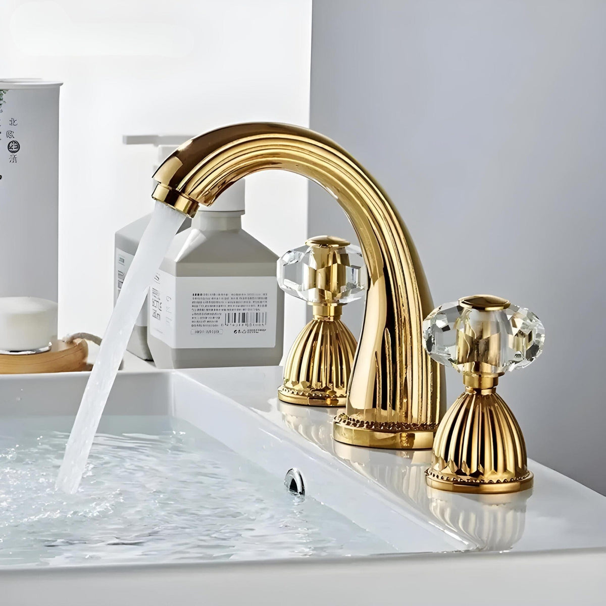 Torneira DuploComando Cristal Duplocomando Banheiro Lavatório Mercy Torneira DuploComando Cristal Duplocomando Banheiro Lavatório Mercy Artificio Lar Ouro Polido C