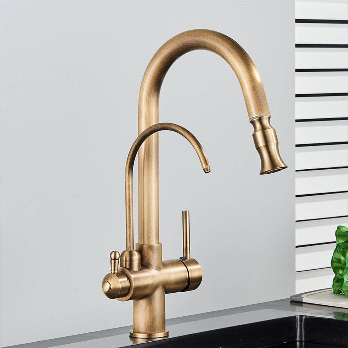 Torneira Gourmet Com Filtro Extensiva Spray 3 Saídas Kraus torneira gourmet Cozinha Artificio Lar Bronze Antigo B