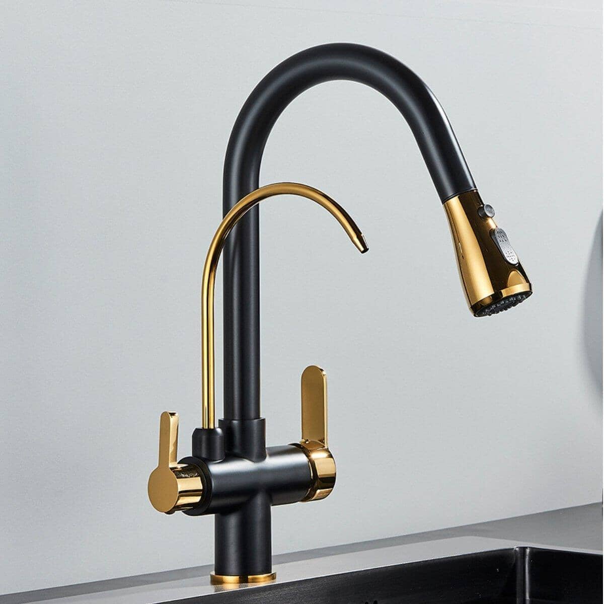 Torneira Gourmet Com Filtro Extensiva Spray 3 Saídas Kraus torneira gourmet Cozinha Artificio Lar Preto C/ Dourado