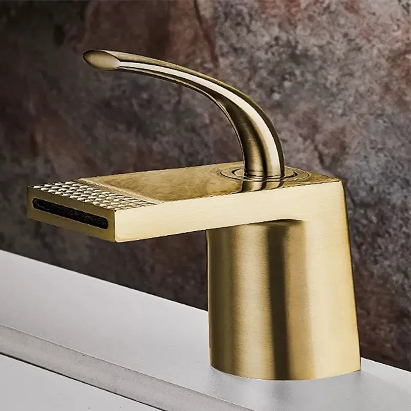 Torneira Luxo Tech Velore torneira banheiro Artificio Lar SLT179-Dourado