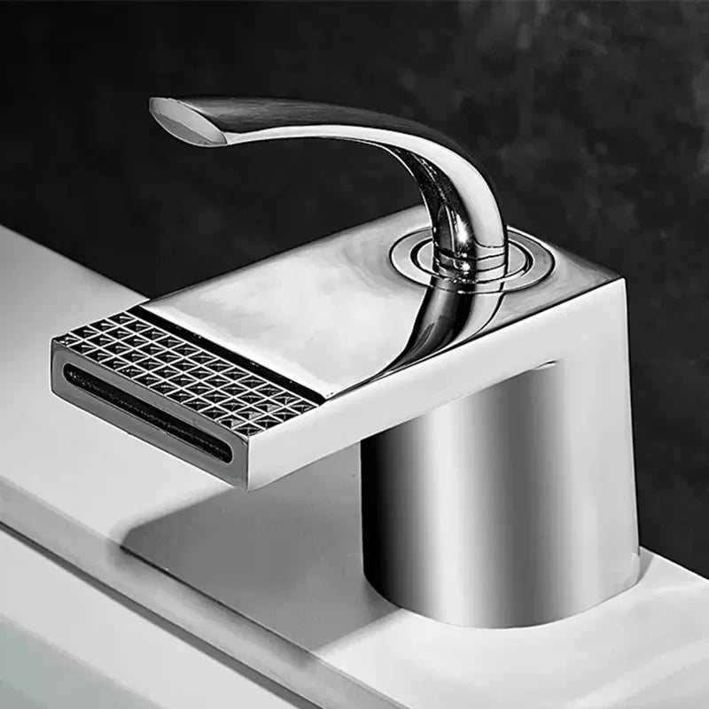 Torneira Luxo Tech Velore torneira banheiro Artificio Lar SLT179-Prata