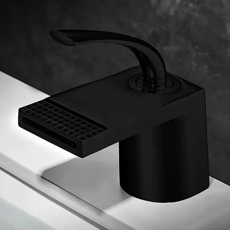 Torneira Luxo Tech Velore torneira banheiro Artificio Lar SLT179-Preto