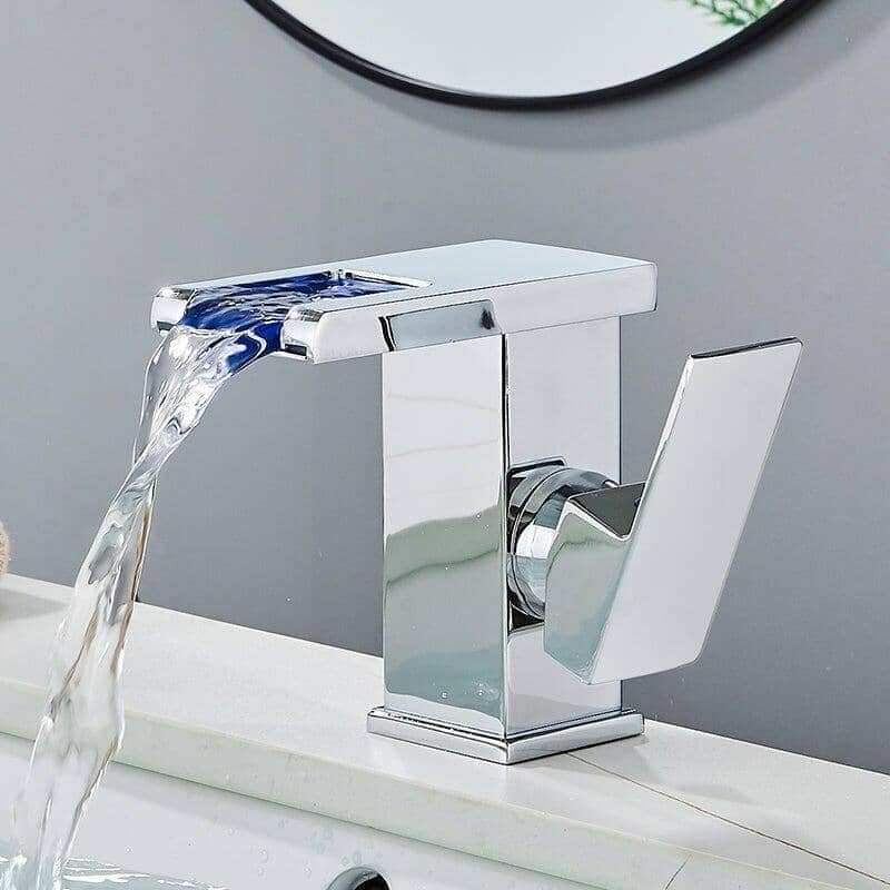 Torneira Para Banheiro Casacata LED Monocomando Trover torneira banheiro Artificio Lar