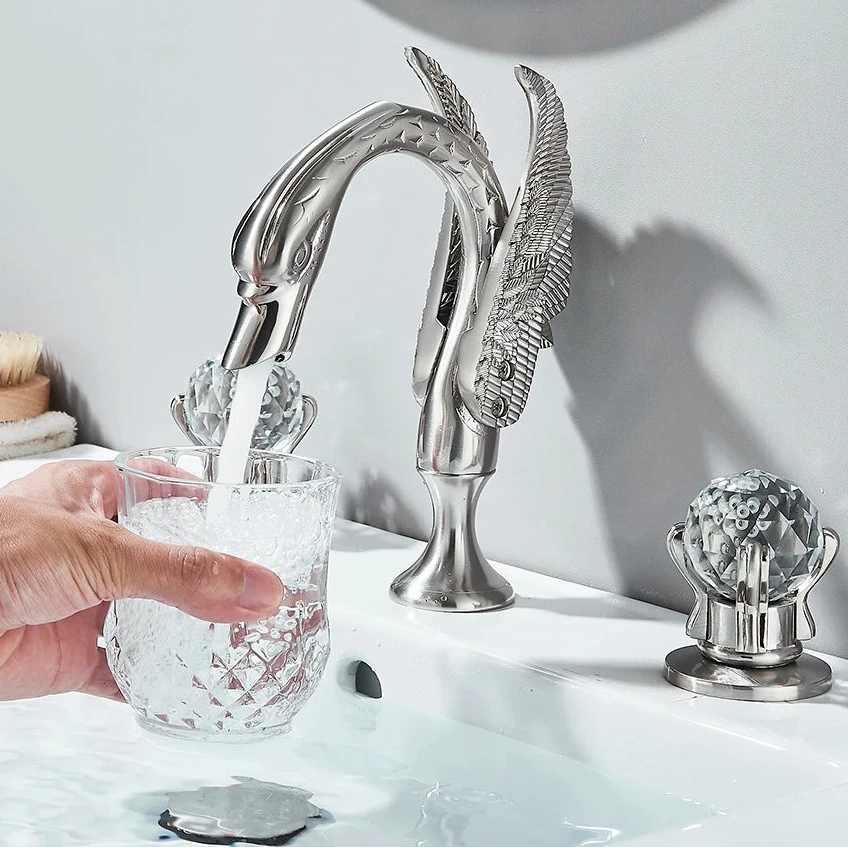 Torneira Para Banheiro de Bancada Cisne Globy Torneira Para Banheiro de Bancada Cisne Premium Artificio Lar Nikel