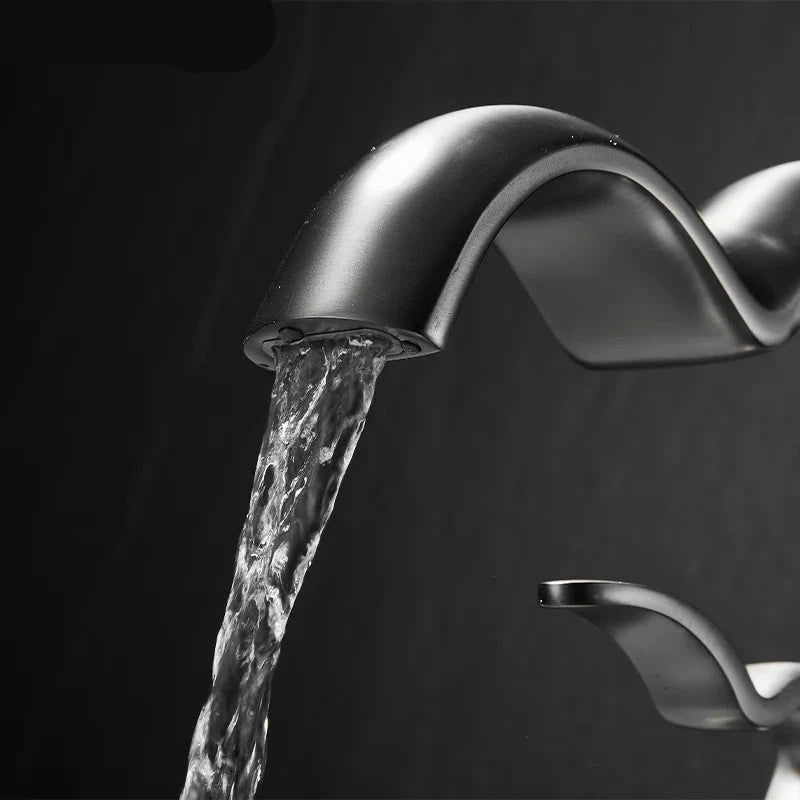 Torneira Para Banheiro de Bancada Hydraglow Torneira Para Banheiro de Bancada Hydraglow Artificio Lar