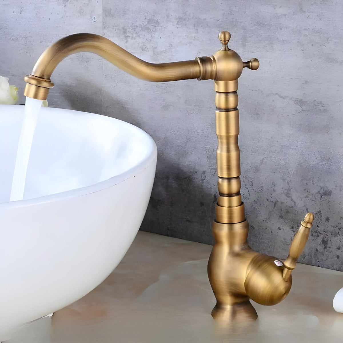 Torneira Vintage Retro Monocomando Banheiro Lavatório Manor Torneira Vintage Retro Monocomando Banheiro Lavatório Manor Artificio Lar Dourado Antigo