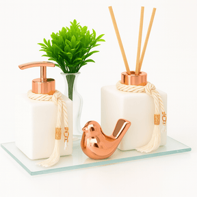 Kit Banheiro Lavabo Groover Difusor Aromatizador e Saboneteira Luxo C/ Bandeja Espelhada Kit Banheiro Lavabo Groover Difusor Aromatizador e Saboneteira Luxo C/ Bandeja Espelhada Artificio Lar ROSE 