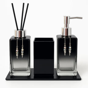 Kit Lavabo Luxo Sabonete Líquido Troover C/ Porta Escovas e Aromatizante Kit Lavabo Luxo Sabonete Líquido Troover C/ Porta Escovas e Aromatizante Artificio Lar Preto Degrade C/ Prata A Pronta Entrega 