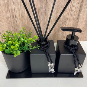 Kit Lavabo/Banheiro Preto - Trooth 4 Peças Bandeja + Pingente + Varetas Kit Lavabo/Banheiro Preto - Trooth 4 Peças Bandeja + Pingente + Varetas Artificio Lar Com Bandeja A pronta entrega 