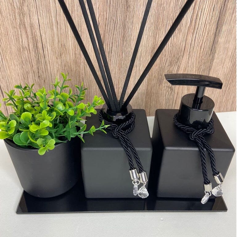 Kit Lavabo/Banheiro Preto - Trooth 4 Peças Bandeja + Pingente + Varetas Kit Lavabo/Banheiro Preto - Trooth 4 Peças Bandeja + Pingente + Varetas Artificio Lar Com Bandeja A pronta entrega 