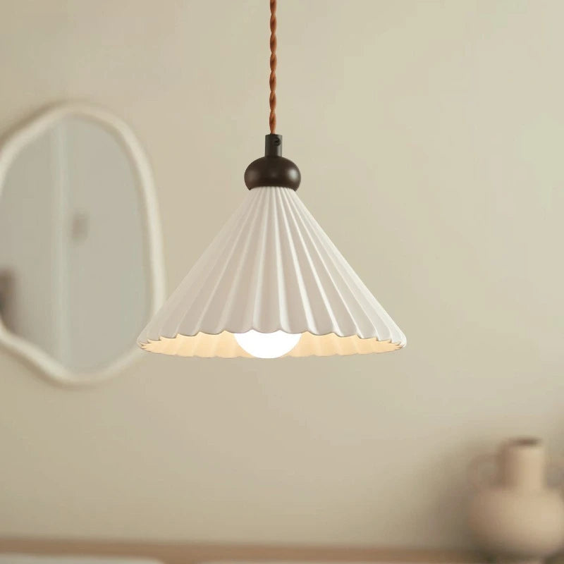 Luminária Pendente Cerâmica Plissada Branca Retrô Vellini Luminária Pendente Cerâmica Artificio Lar