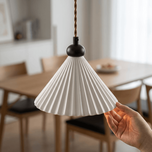 Luminária Pendente Cerâmica Plissada Branca Retrô Vellini Luminária Pendente Cerâmica Artificio Lar