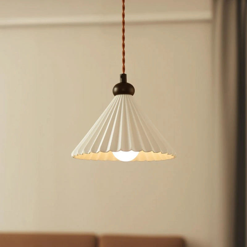 Luminária Pendente Cerâmica Plissada Branca Retrô Vellini Luminária Pendente Cerâmica Artificio Lar