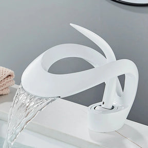 Solid Brass Waterfall Basin Faucet Single Handle Hot Cold Water Mixer Tap For Bathroom Sink Artificio Lar White Color 