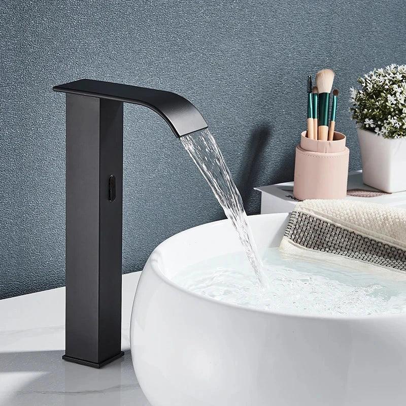 Torneira Automática Banheiro Com Sensor Lavatório Touch Clean Torneira Automática Banheiro Com Sensor Lavatório Touch Clean Artificio Lar