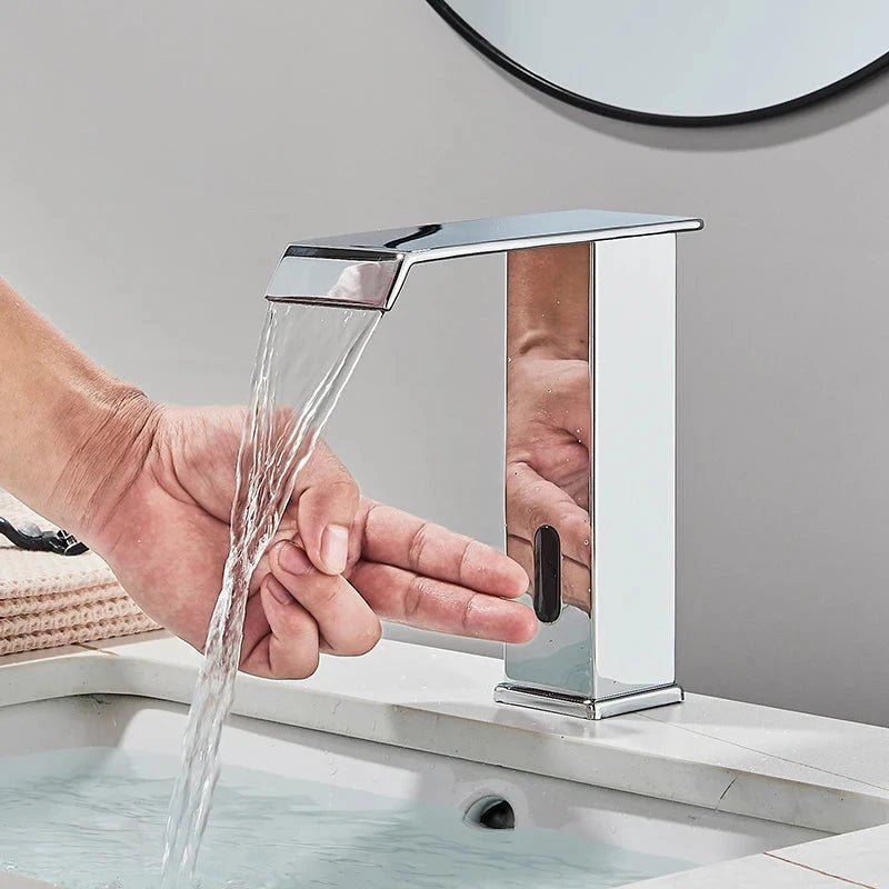 Torneira Automática Banheiro Com Sensor Lavatório Touch Clean Torneira Automática Banheiro Com Sensor Lavatório Touch Clean Artificio Lar