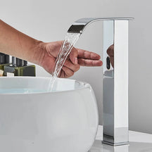 Torneira Automática Banheiro Com Sensor Lavatório Touch Clean Torneira Automática Banheiro Com Sensor Lavatório Touch Clean Artificio Lar Cromada Alta 