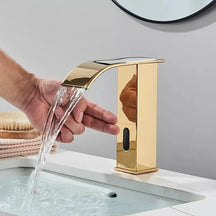 Torneira Automática Banheiro Com Sensor Lavatório Touch Clean Torneira Automática Banheiro Com Sensor Lavatório Touch Clean Artificio Lar Dourado Baixa 