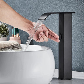 Torneira Automática Banheiro Com Sensor Lavatório Touch Clean Torneira Automática Banheiro Com Sensor Lavatório Touch Clean Artificio Lar Preto Alta 