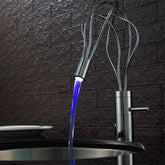Torneira Cascata Lumière Torneira Cascata Lumière Artificio Lar 
