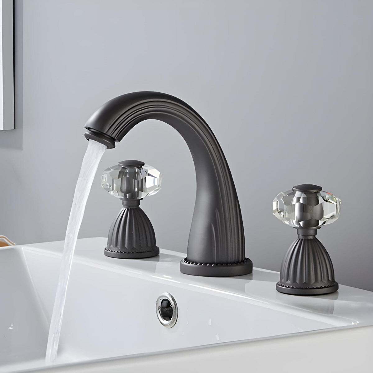 Torneira DuploComando Cristal Duplocomando Banheiro Lavatório Mercy Torneira DuploComando Cristal Duplocomando Banheiro Lavatório Mercy Artificio Lar Cinza Grafite Escovado C 