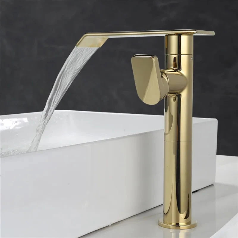 Torneira Elegance Gold 360 Torneira Elegance Gold 360 Artificio Lar 