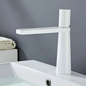 Torneira Moderna para Banheiro Monocomando Klepper Vita Torneira Moderna para Banheiro Monocomando Klepper Vita Artificio Lar 