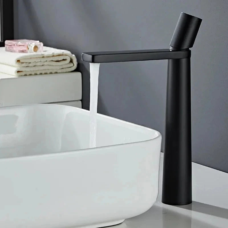 Torneira Moderna para Banheiro Monocomando Klepper Vita Torneira Moderna para Banheiro Monocomando Klepper Vita Artificio Lar Preto Alto 