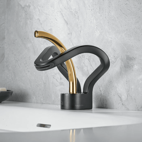 Torneira Monocomando Banheiro Cascata Elegancy Torneira Monocomando Banheiro Cascata Elegancy Artificio Lar Preto-Dourado/Baixa 