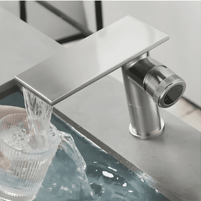 Torneira Para Banheiro Monocomando Cascata Empiry torneira para banheiro Artificio Lar 