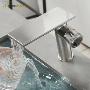 Torneira Para Banheiro Monocomando Cascata Empiry torneira para banheiro Artificio Lar 