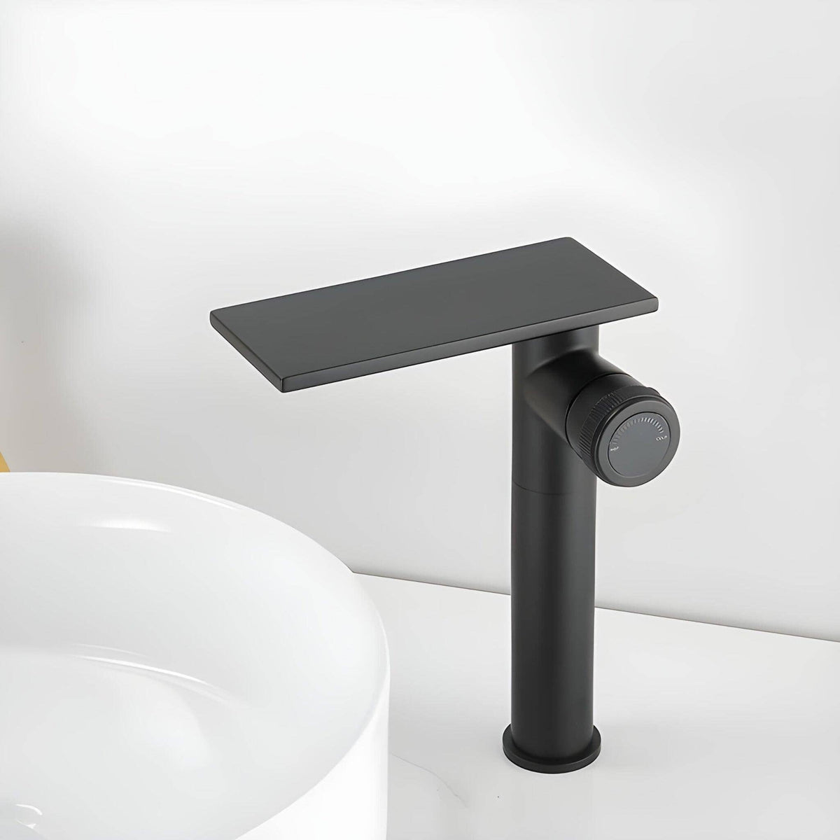 Torneira Para Banheiro Monocomando Cascata Empiry torneira para banheiro Artificio Lar Preto Fosco/Alta 