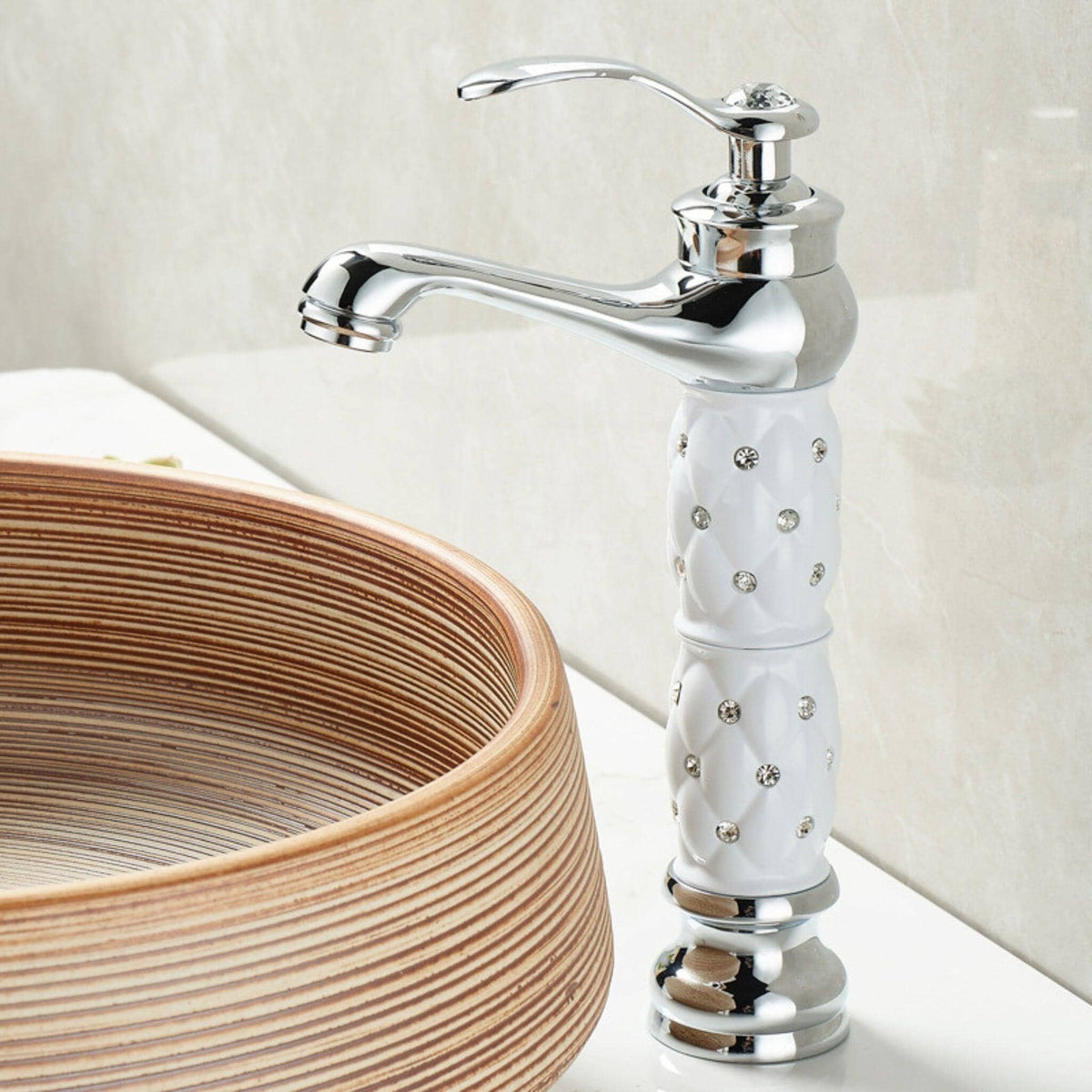 Torneira Para Banheiro Monocomando Com Cristais Siren Torneira Para Banheiro Monocomando Com Cristais Siren Artificio Lar Cromado/Branco 