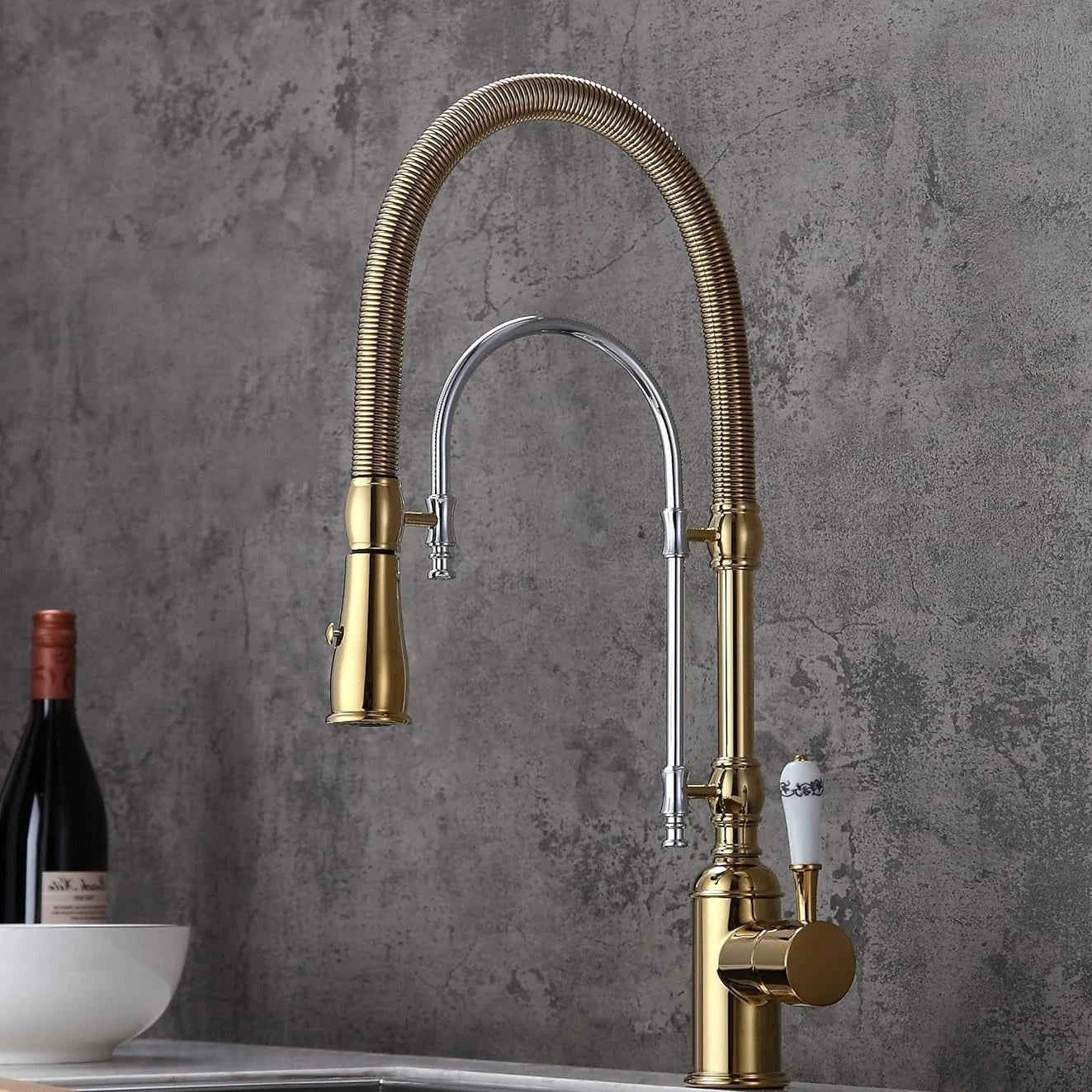 Torneira Para Cozinha Gourmet de Bancada A´qua Antique Torneira Para Cozinha de Bancada A´qua Antique Artificio Lar Gold chrome 